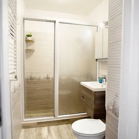 Apartament Rox 3 *