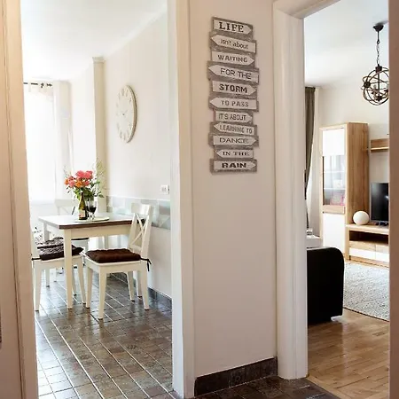 Apartament Rox 3 *