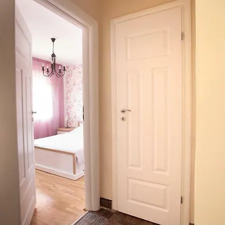 Apartament Rox 3 *